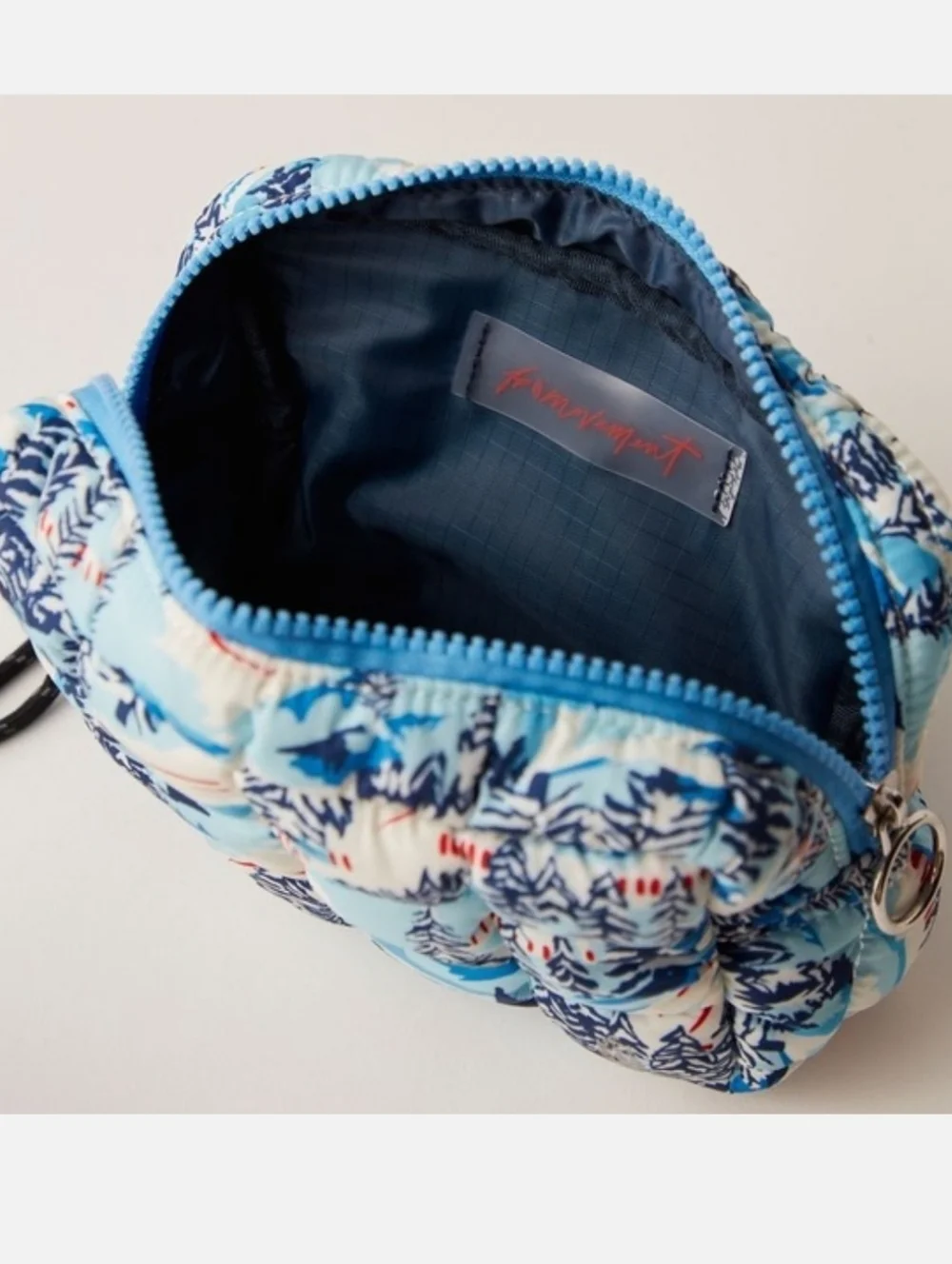 FP Movement Printed Mini Case NWT - Picture 3 of 3